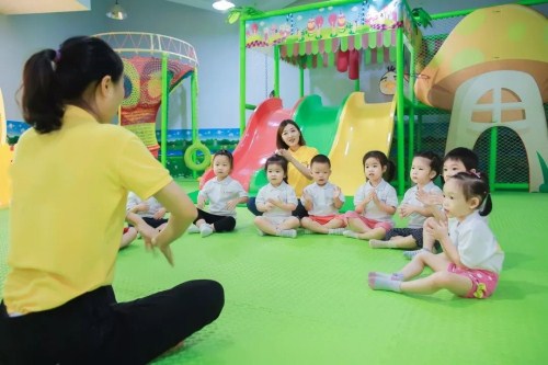 婴幼儿照护难题该咋解